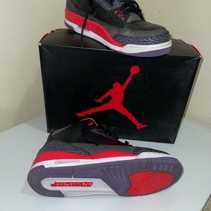 Air Jordan retro 3 black/ crimson/purple